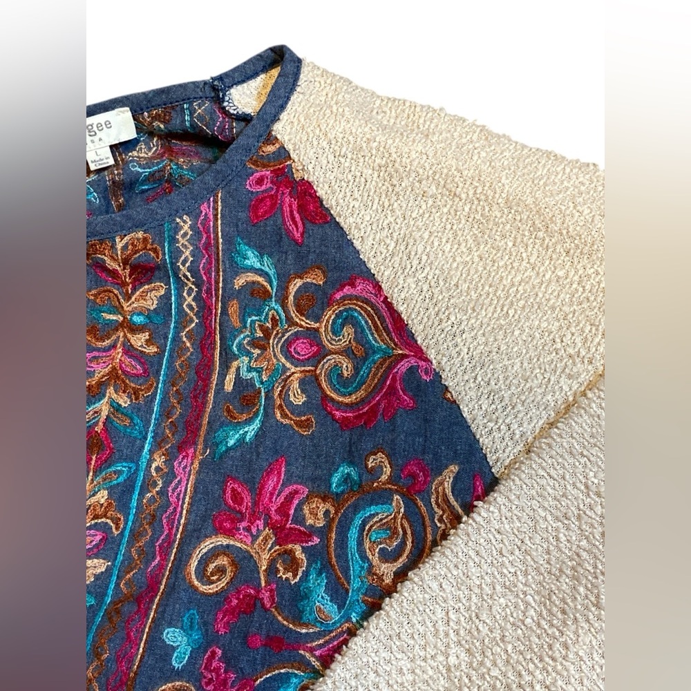 Umgee Multicolor Embroidered Top - Picture 5 of 5
